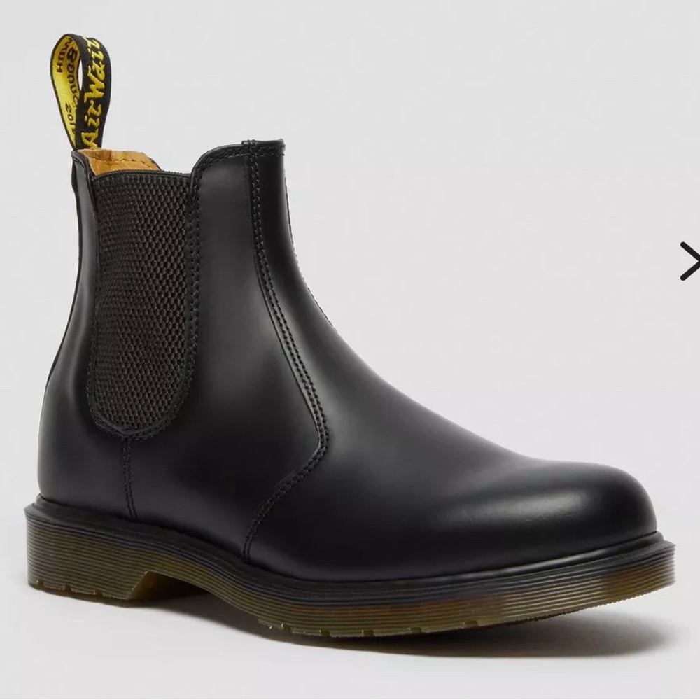 Doc Martens Chelsea boots (# 2976). Size 6. Like new condition.